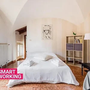  Appartamento A Due Passi Dalle Torri By Wonderful Italy Italia